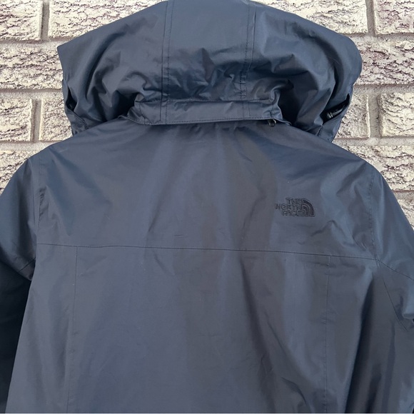 NWT The North Face Women's Tomales Bay Hooded Rain Jacket - Picture 8 of 10